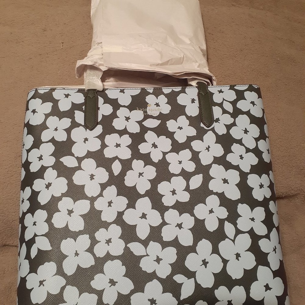 NEW WT Kate Spade Brynn Graphic Blossom Black and Light Blue Tote